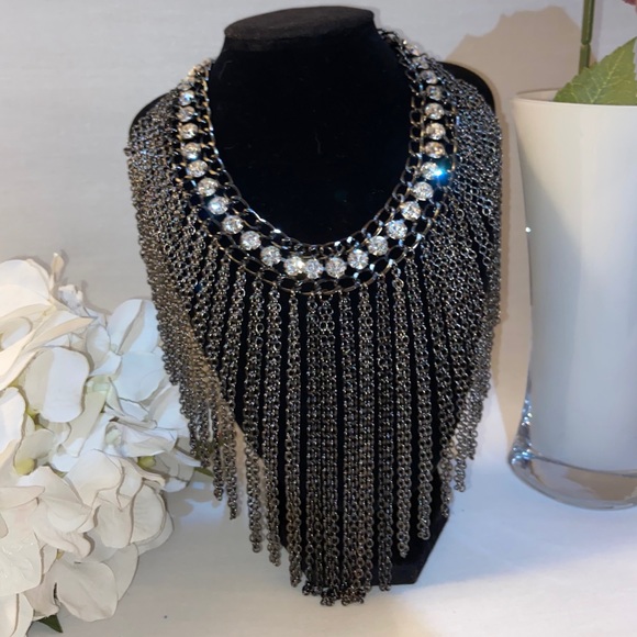 Silver chained and crystal necklace - Picture 2 of 2